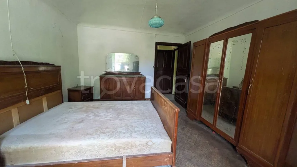 Chambres - Rustic Villa to Renovate in Roccavione