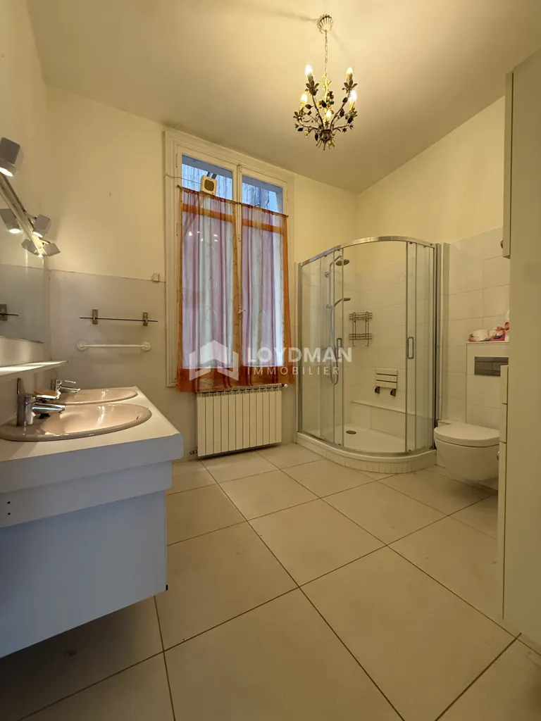Salles de bain - Appartement Haussmannien avec Balcon près de la Comédie à Montpellier