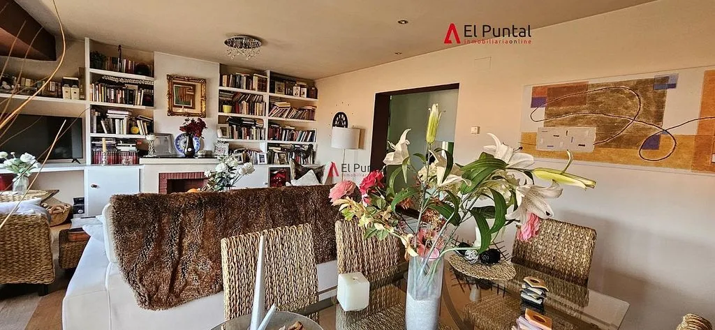 Séjour - Bay View Flat with Garage in City Centre