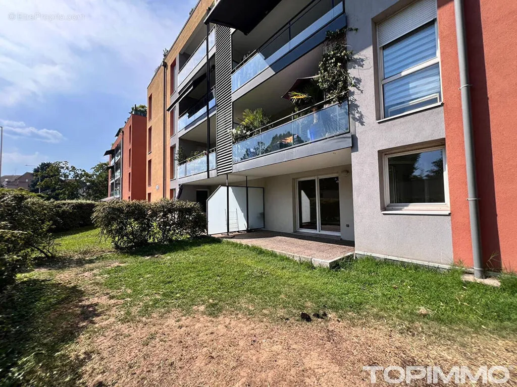 Giardino - 3-Bed Flat with Terrace in City Centre
