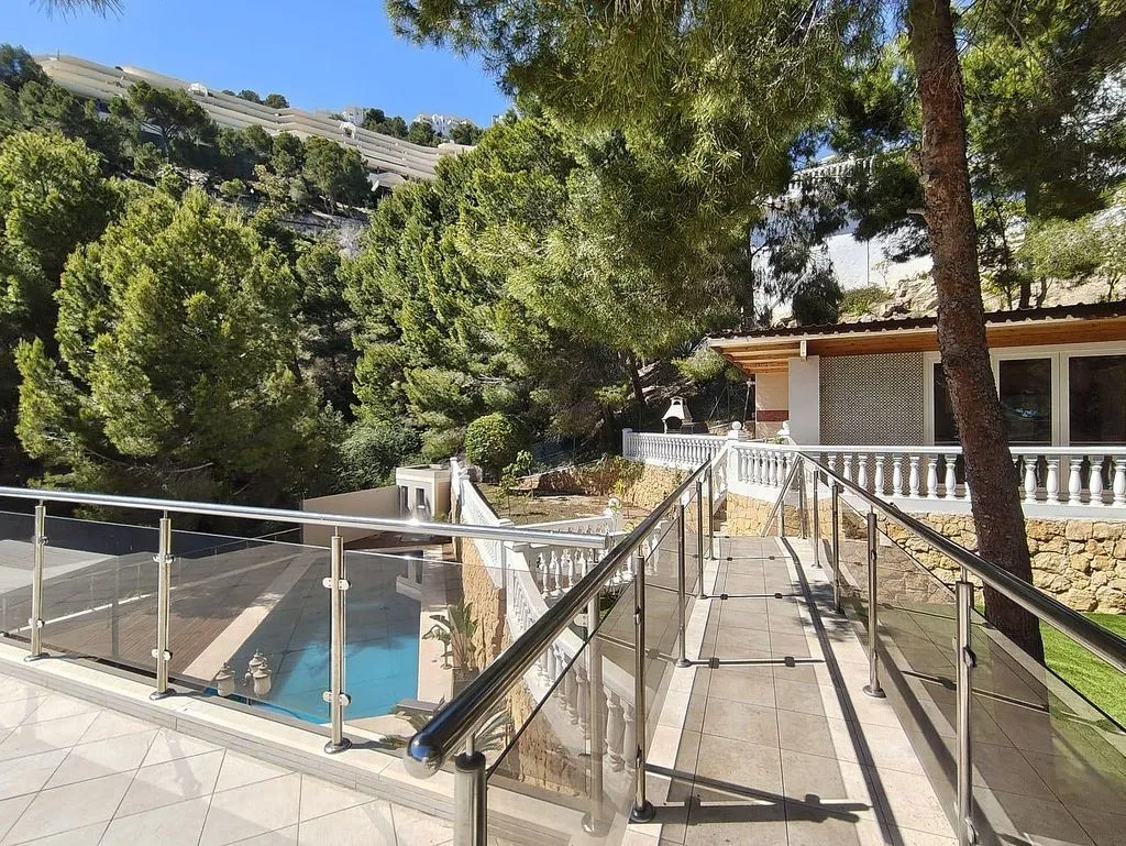 Piscine - Luxury Villa with Pool in Altea Hills