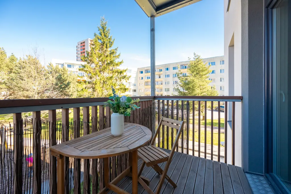 balcony