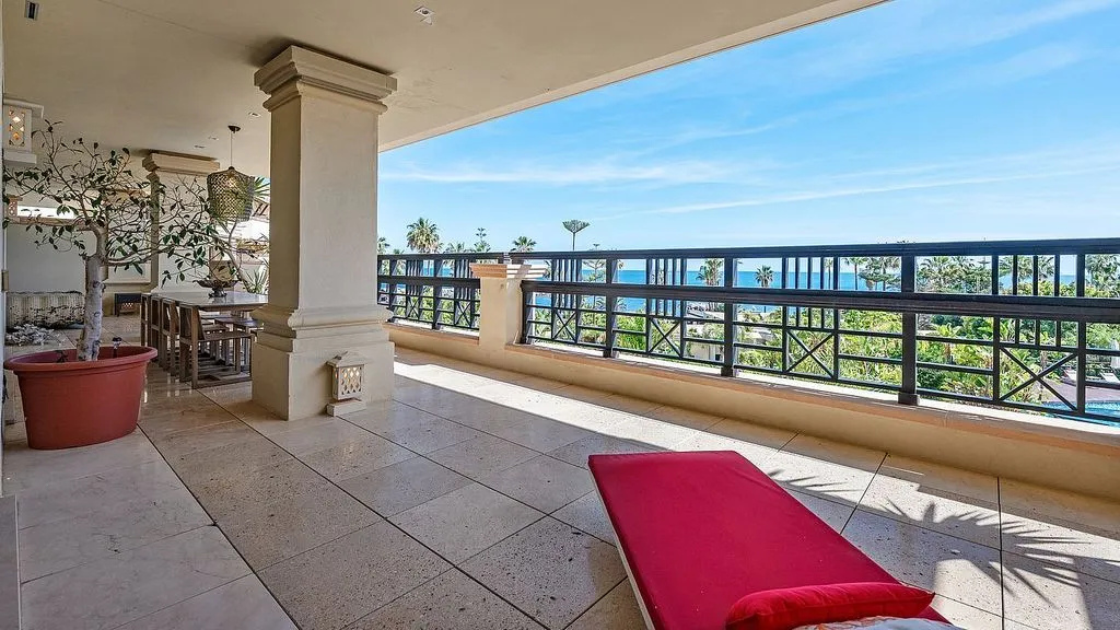 Balcon - Luxury Apartment with Sea View in Puerto Banús