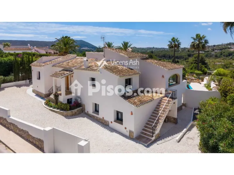 Välivaade - Renovated Villa with Pool in Jávea