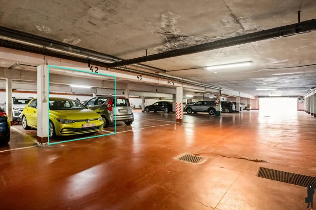 Garage - Appartement avec terrasse au 9e étage à Anvers