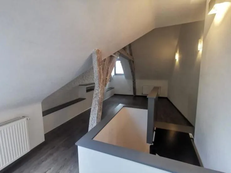 Pièces - Maison Mitoyenne avec Cuisine Équipée au Centre de Mons