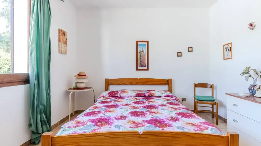 6-room house in IT