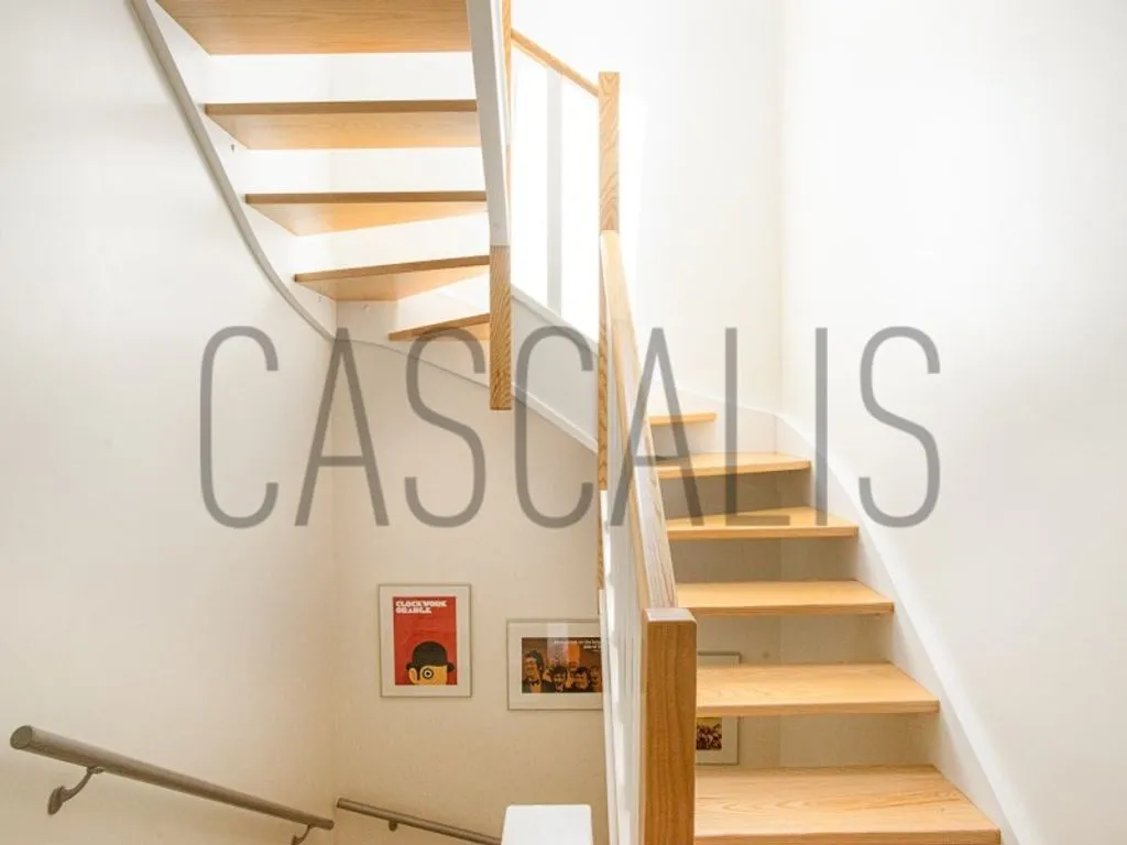 Pièces - Luxury Semidetached House with Terrace in Cascais