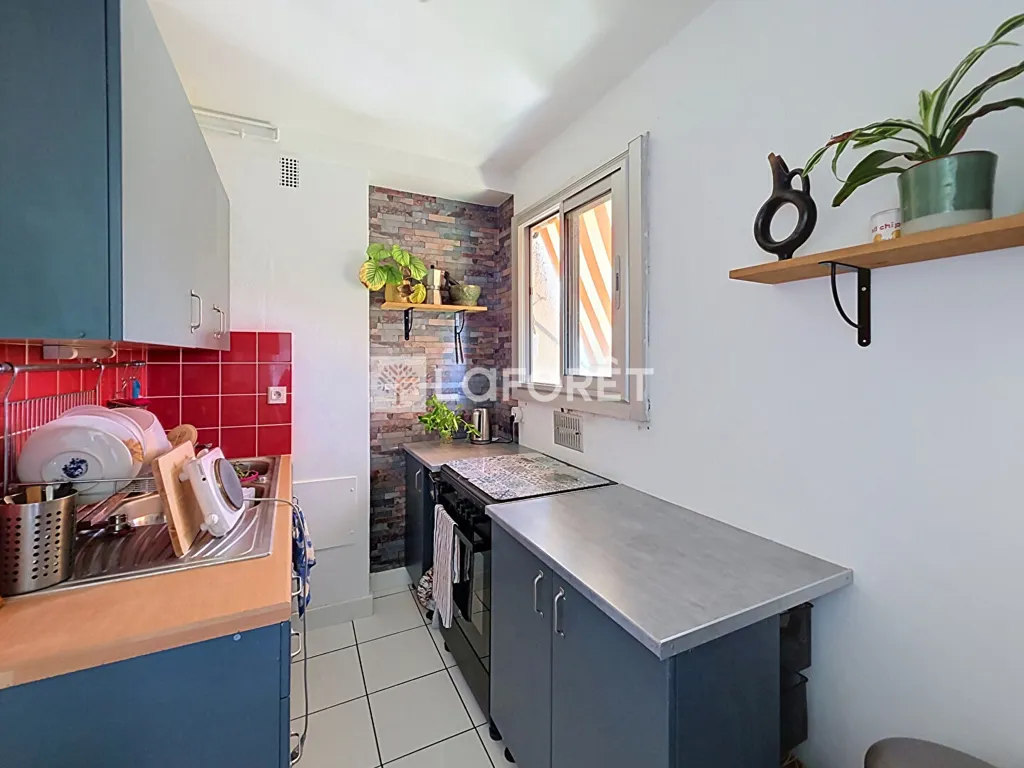 Cucina - 3-Bed Apartment with Balcony in Antony