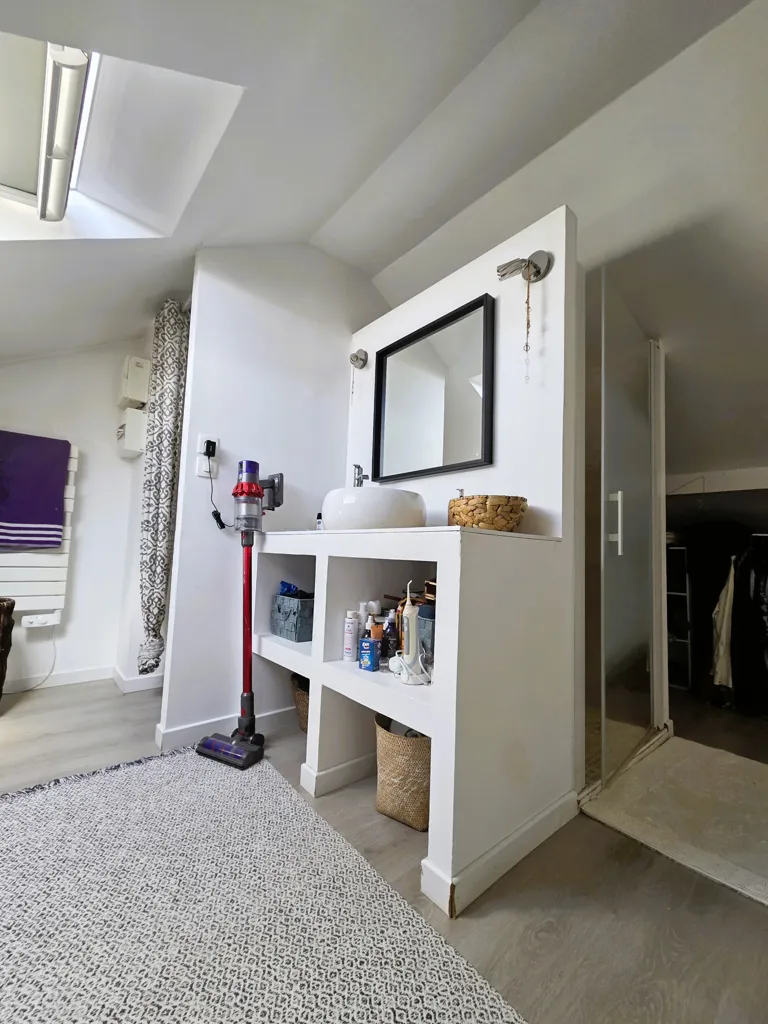 Pièces - Maison Individuelle avec Hauteurs de Plafond à Savigny-sur-Orge