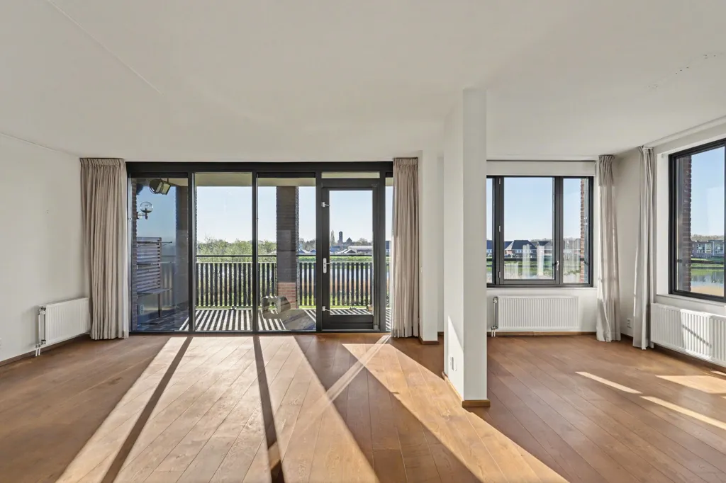Elutuba - Corner Flat with River View in Brandepoort