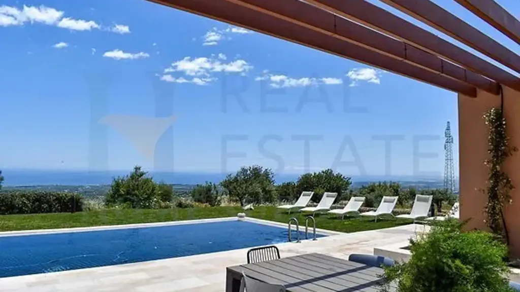 Bassein - Baroque Villa with Pool in Noto