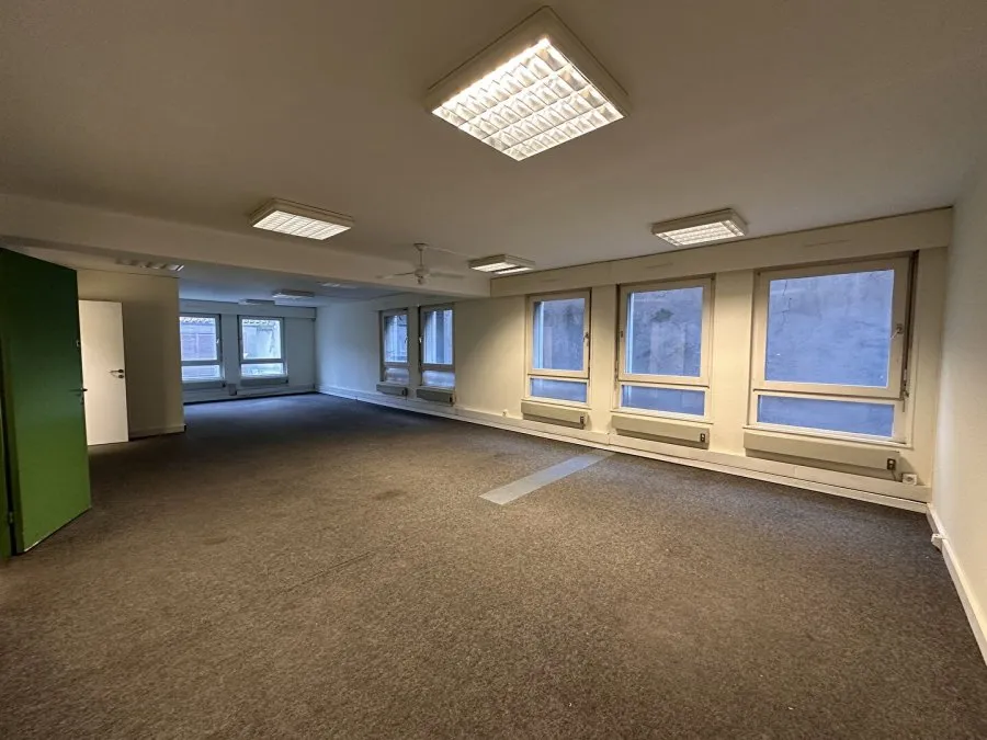 Bureau - Bureaux de 10 pièces avec Ascenseur au Centre de Metz
