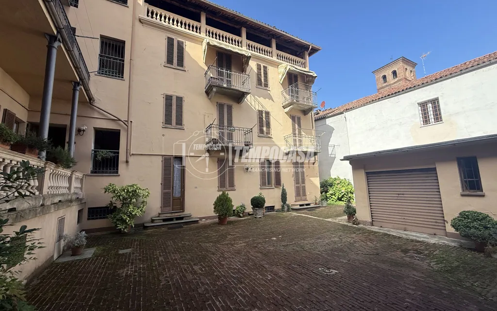 Giardino - Apartment with Balcony in Central Asti