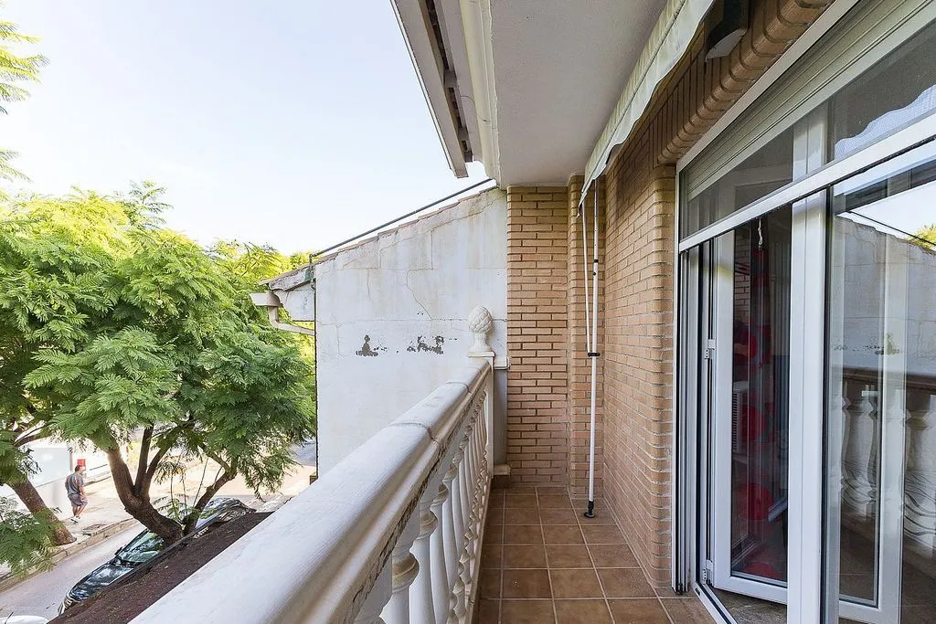 Balcon - Terraced Semi-Detached House in Picanya