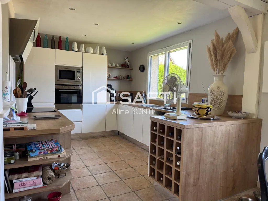 Cucina - Charming House with Pool near Ferrières-sur-Risle