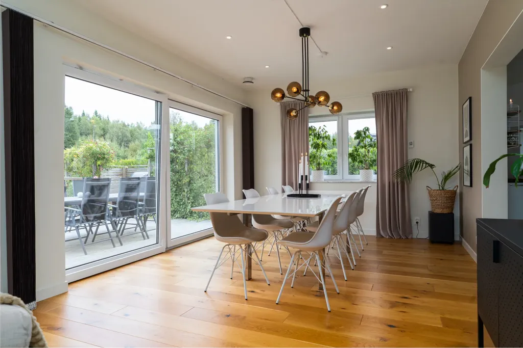 Söögituba - Contemporary Villa with Rooftop Terrace in Bråstorp