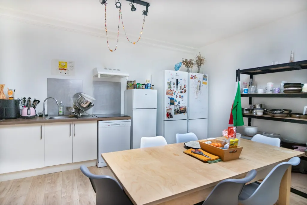 Kitchen - Colocation Maison with Balcony near Bordeaux Tram