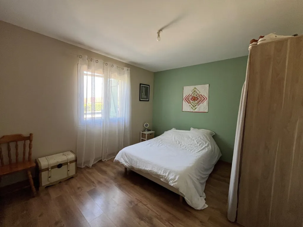 Chambres - Villa avec Jardin et Parking à Salornay-sur-Guye