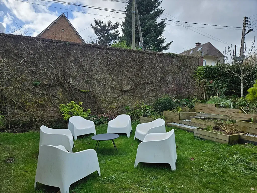 Aed - Charming House with Garden in Mont Saint Aignan