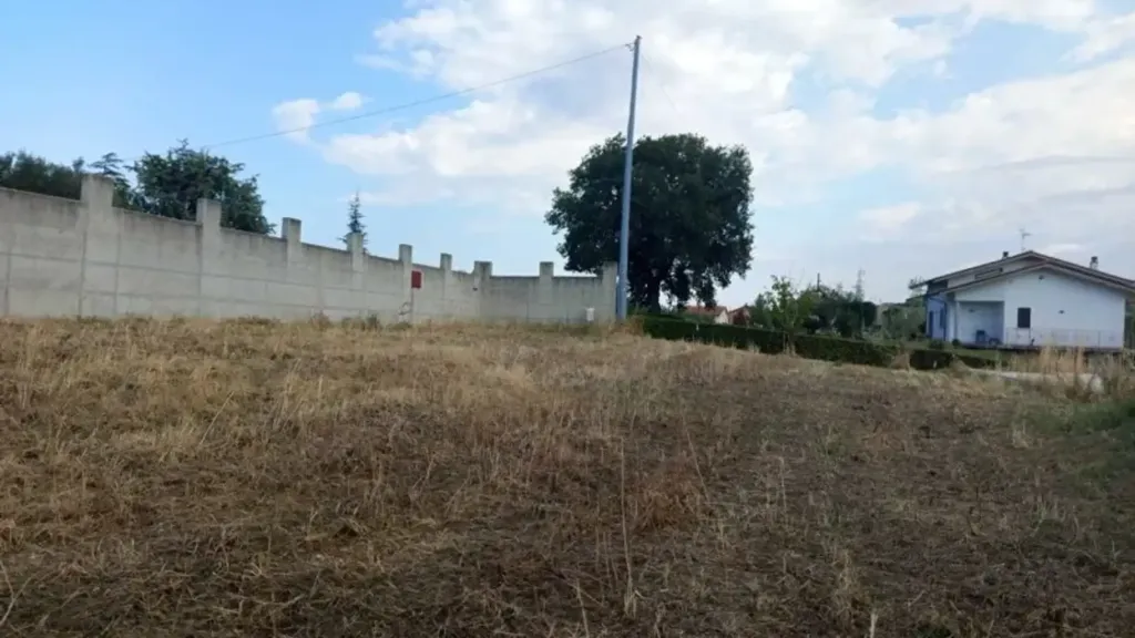 Aed - Warehouse with Workshop in Lanciano
