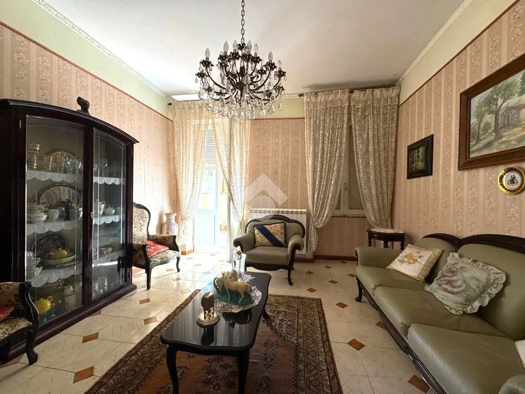 Séjour - 4-Room Apartment with Balcony in Sassari