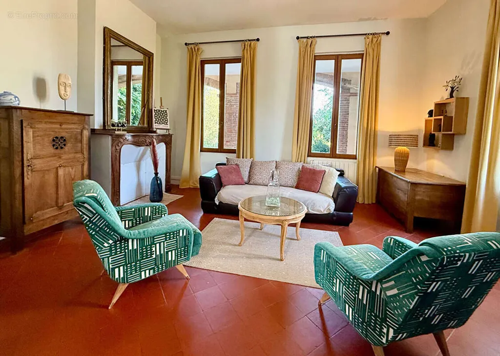 Séjour - Manoir du XVIIe siècle avec Piscine près de Toulouse