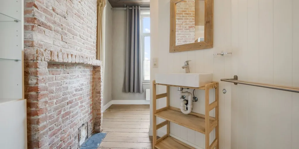 Esik - Charming House with Garden in Bruges