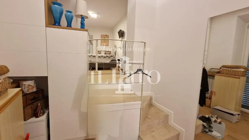 Entrée - Panoramic Apartment with Balcony in Signa