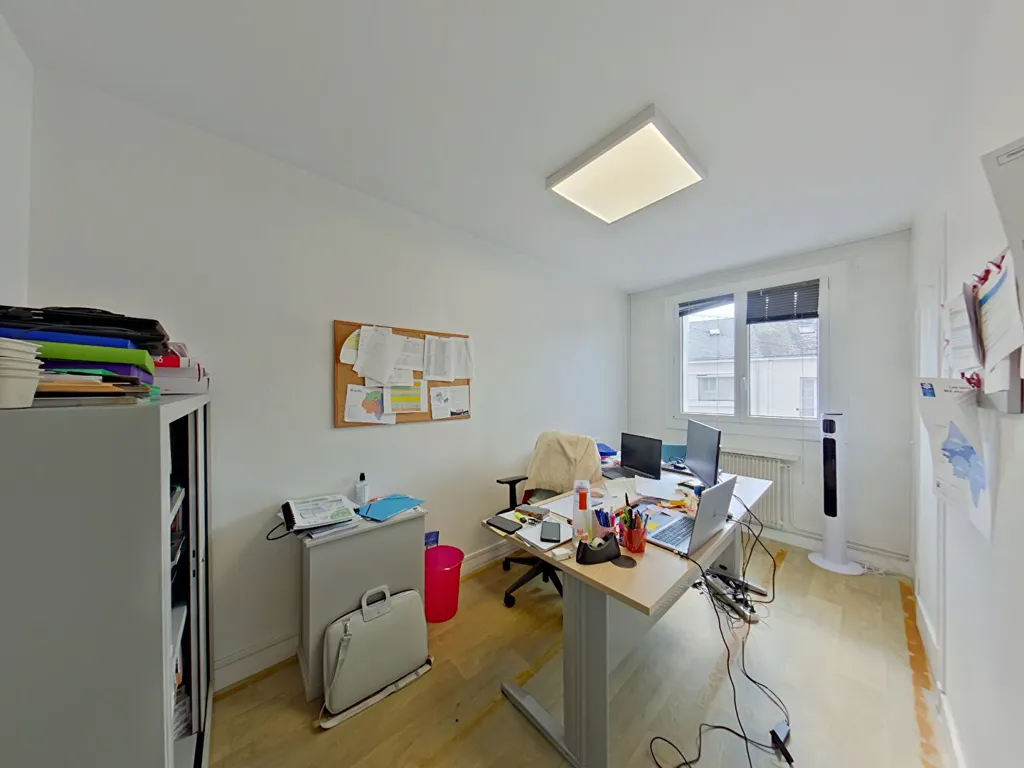 Bureau - Appartement Aménagé en Bureaux à Tours