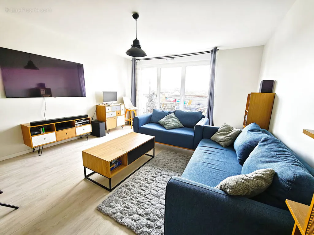 Elutuba - 4-Piece Apartment with Balcony in Orly