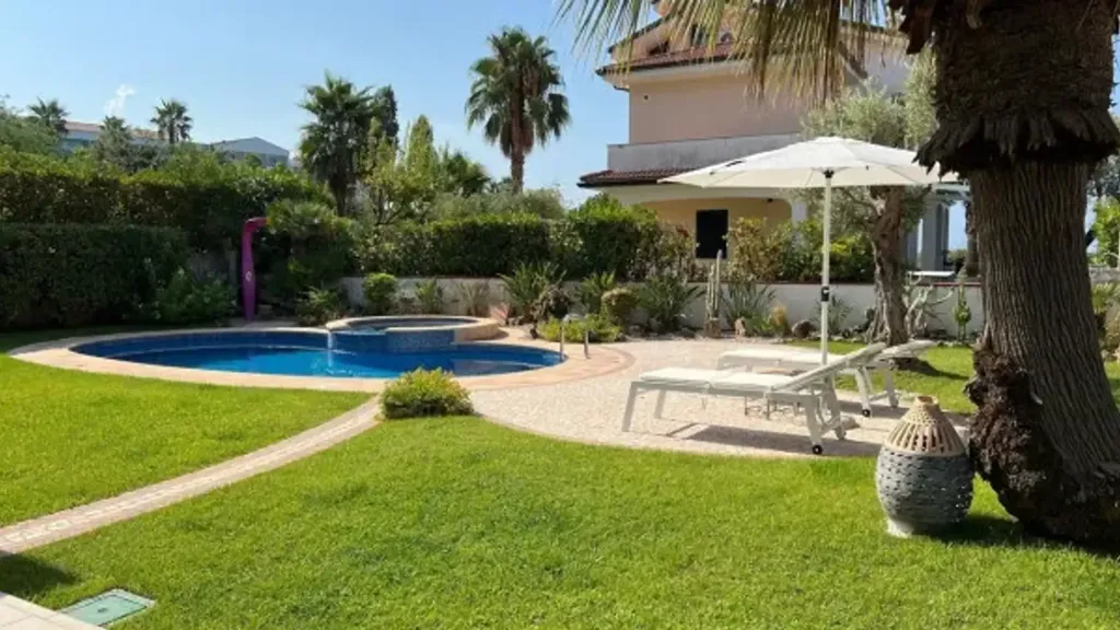 Rustic Villa with Sea View in Diamante