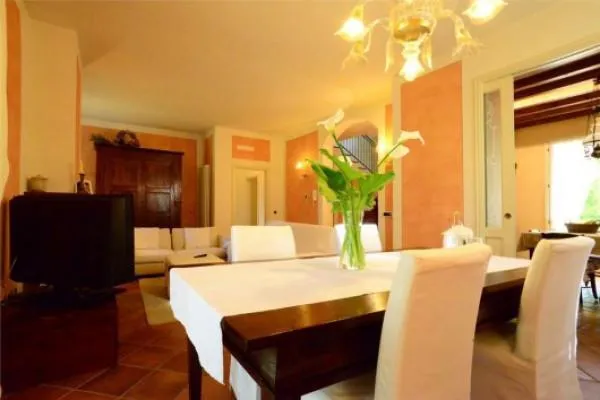 Salle à manger - Rustic Villa with Private Garden in Reggio Emilia