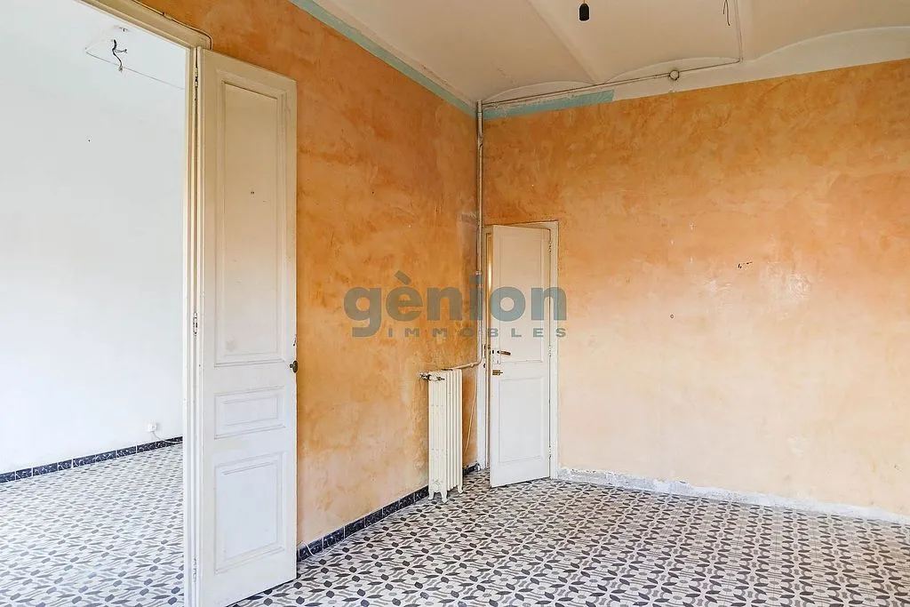 Toad - Historic Flat with Balcony in Girona Centre