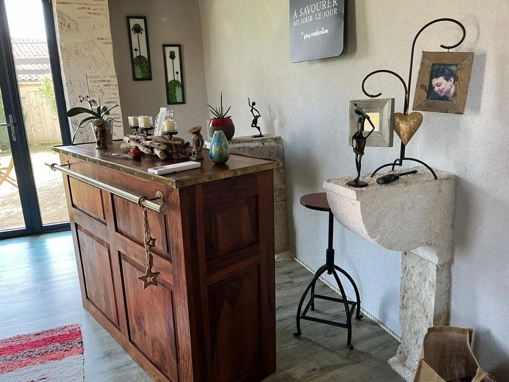 Ingresso - Renovated Stone Farmhouse with Pool in Saint-Perdoux