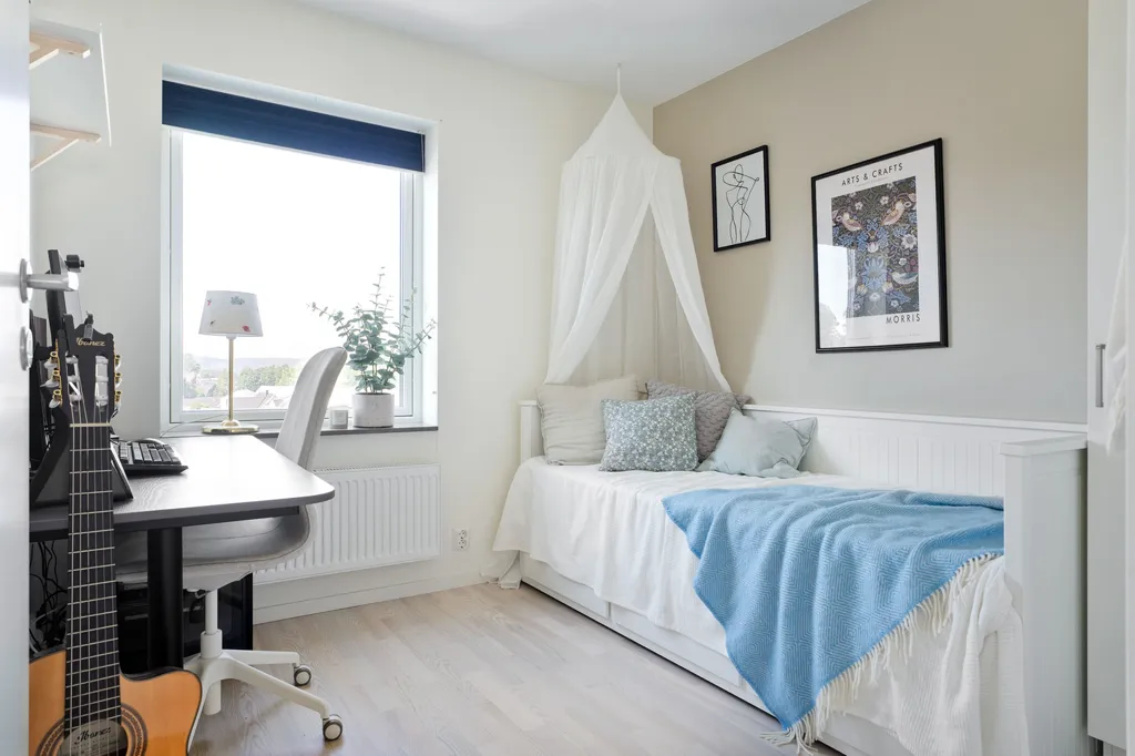 Bedrooms - Modern Villa with Garden in Sunny Location