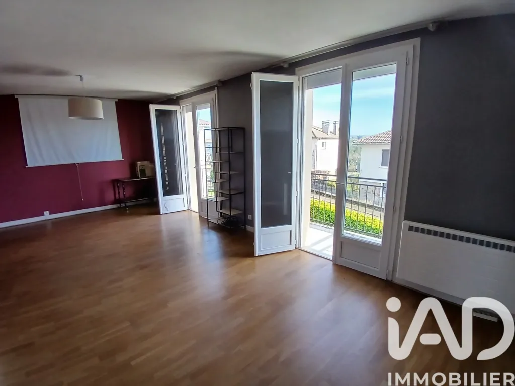 Séjour - Maison Familiale avec Terrasse à Pleaux