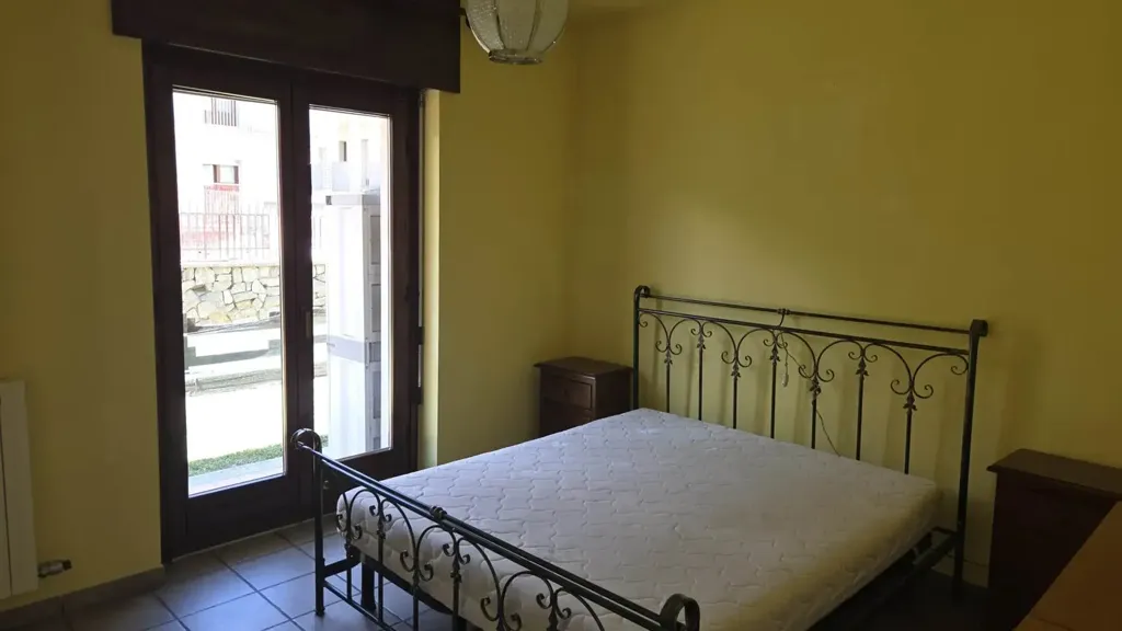 Chambres - Ground Floor Apartment with Garden in Chatillon