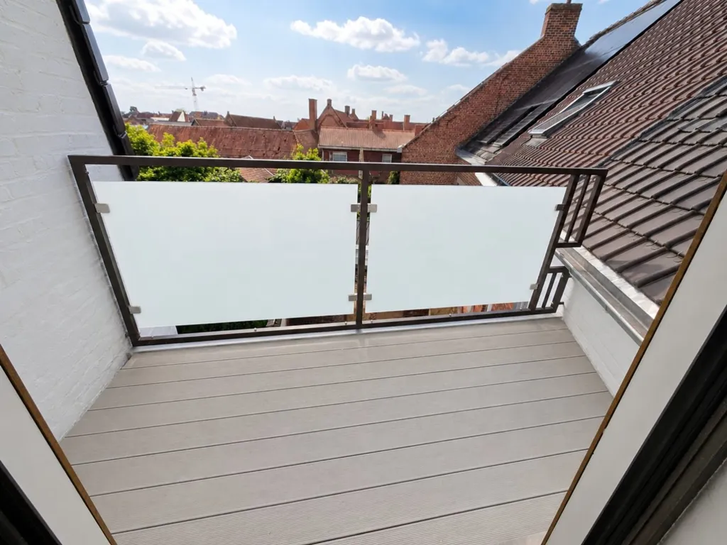Rõdu - Loft-Style Apartment with Terrace in De Samenkomst