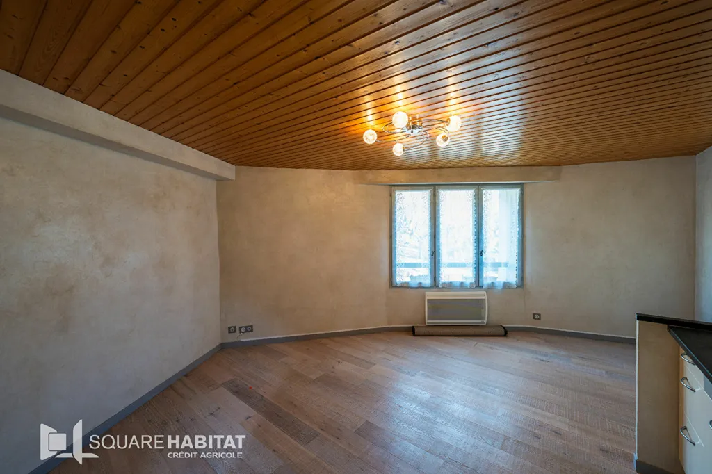 Toad - Modernised 2-Bed Flat in Guillevet