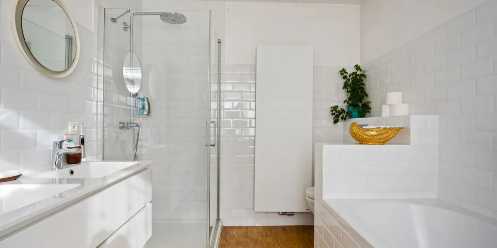Salles de bain - Maison Rénovée avec Jardin à Ekeren