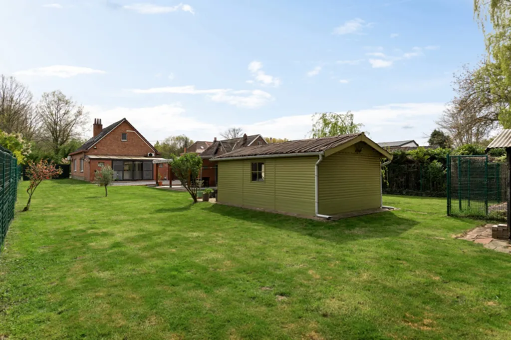 Jardin - Maison Rénovée avec Jardin à Eppegem
