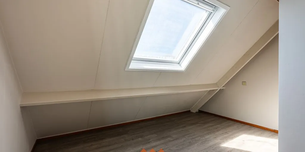 Toad - Open-plan House with Double Garage in Bentille