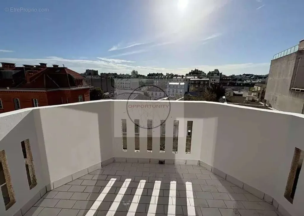 Terrasse - Appartement de luxe avec balcon à Saint-Mandé