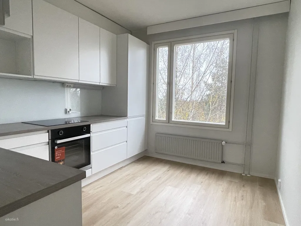 Cuisine - Modernised Apartment with Balcony in Hervanta, Tampere