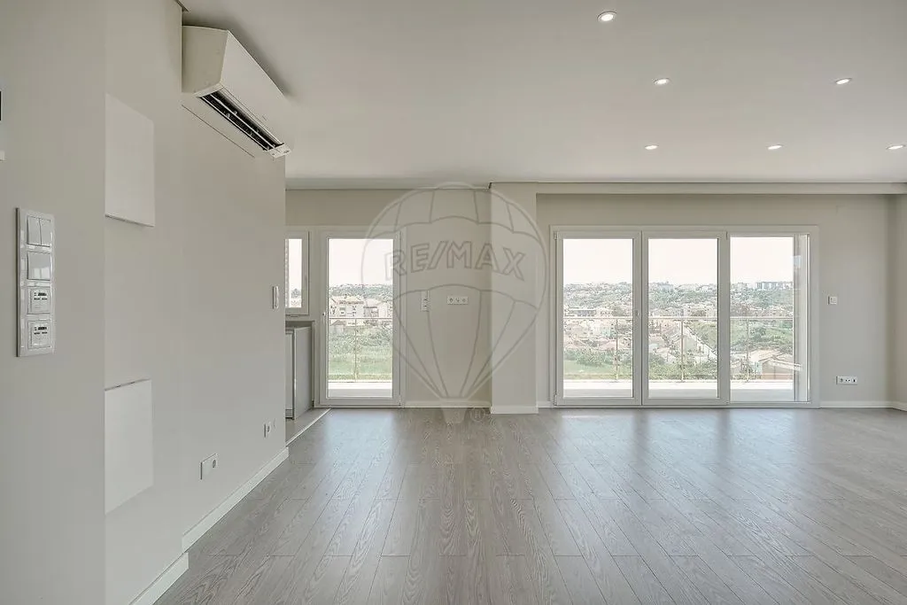 Séjour - Luxury Apartment with Panoramic Balcony in Odivelas