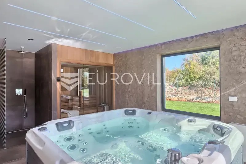 Toad - Villa with Pool and Sauna in Višnjan