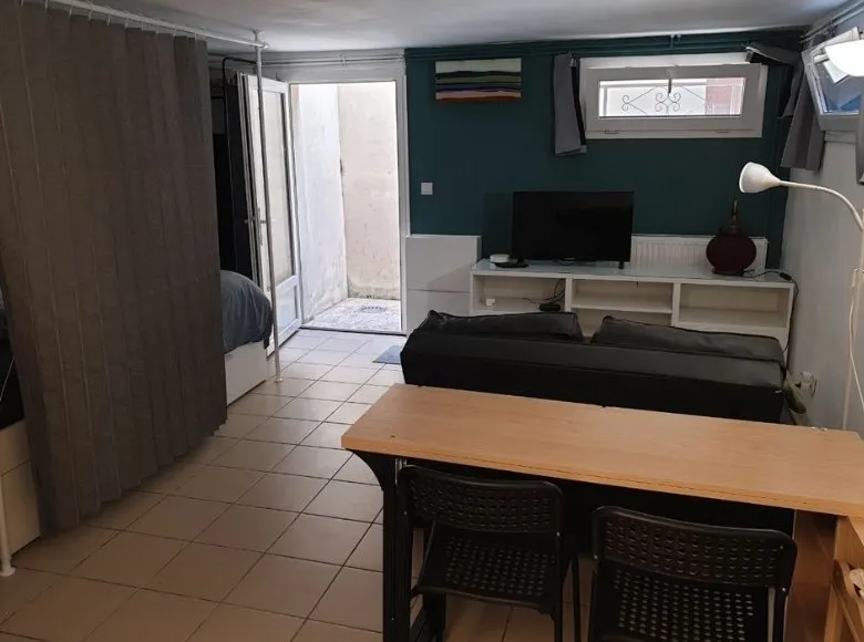 Elutuba - Studio with RER A Access in Noisy-le-Grand