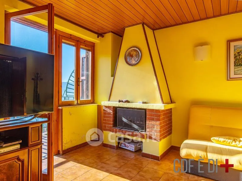 Salón - Terraced Villa with Lake View in Rocca Sinibalda