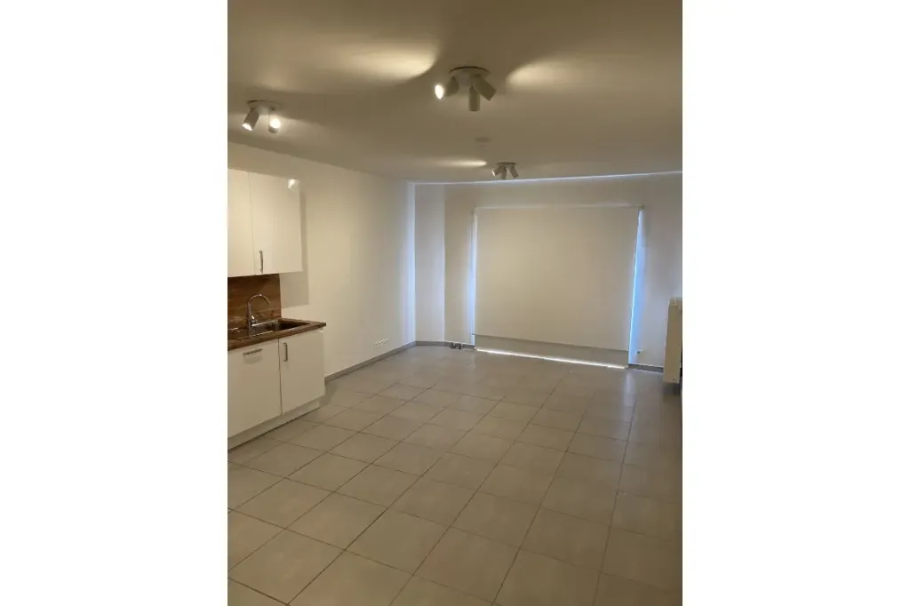 Köök - Contemporary Studio with South Orientation in Péruwelz